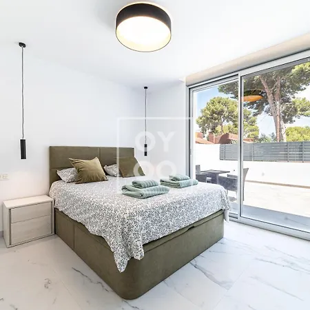 Coral, Chic Coastal Design, Saltwater Pool - By Oyoostays