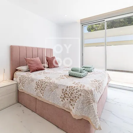 Сasa de vacaciones Coral, Chic Coastal Design, Saltwater Pool - By Oyoostays Torrevieja