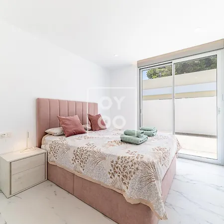 Coral Deluxe Oasis By Oyoostays * Torrevieja